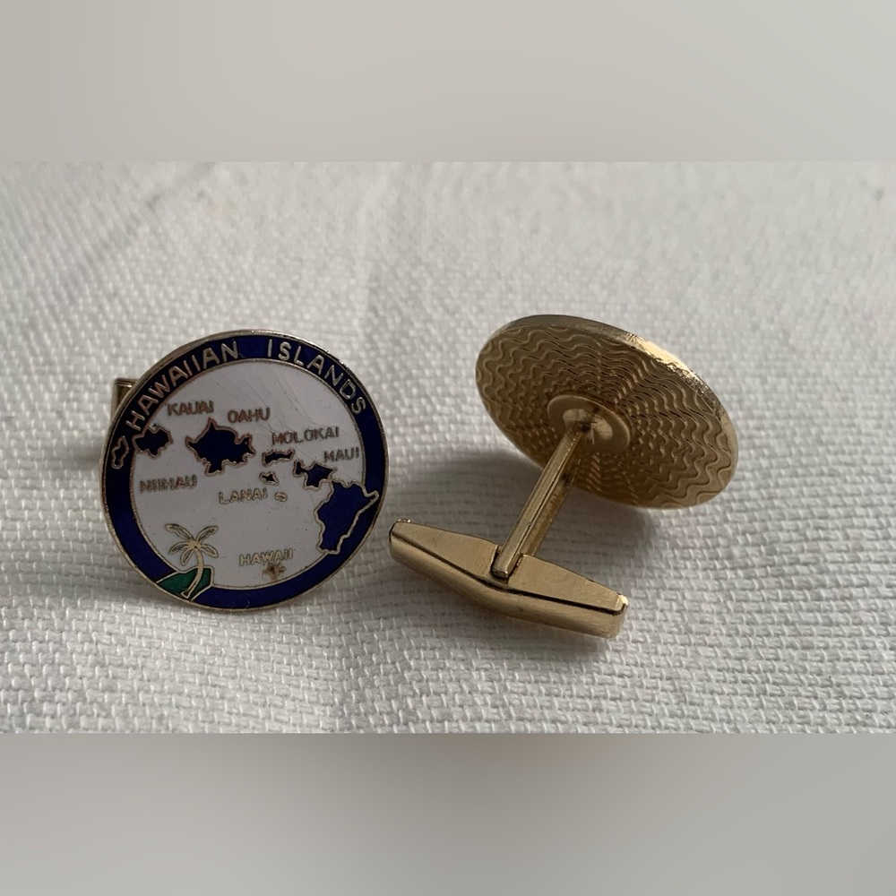 Vintage Gold-Tone Hawaiian Islands Round Cufflinks